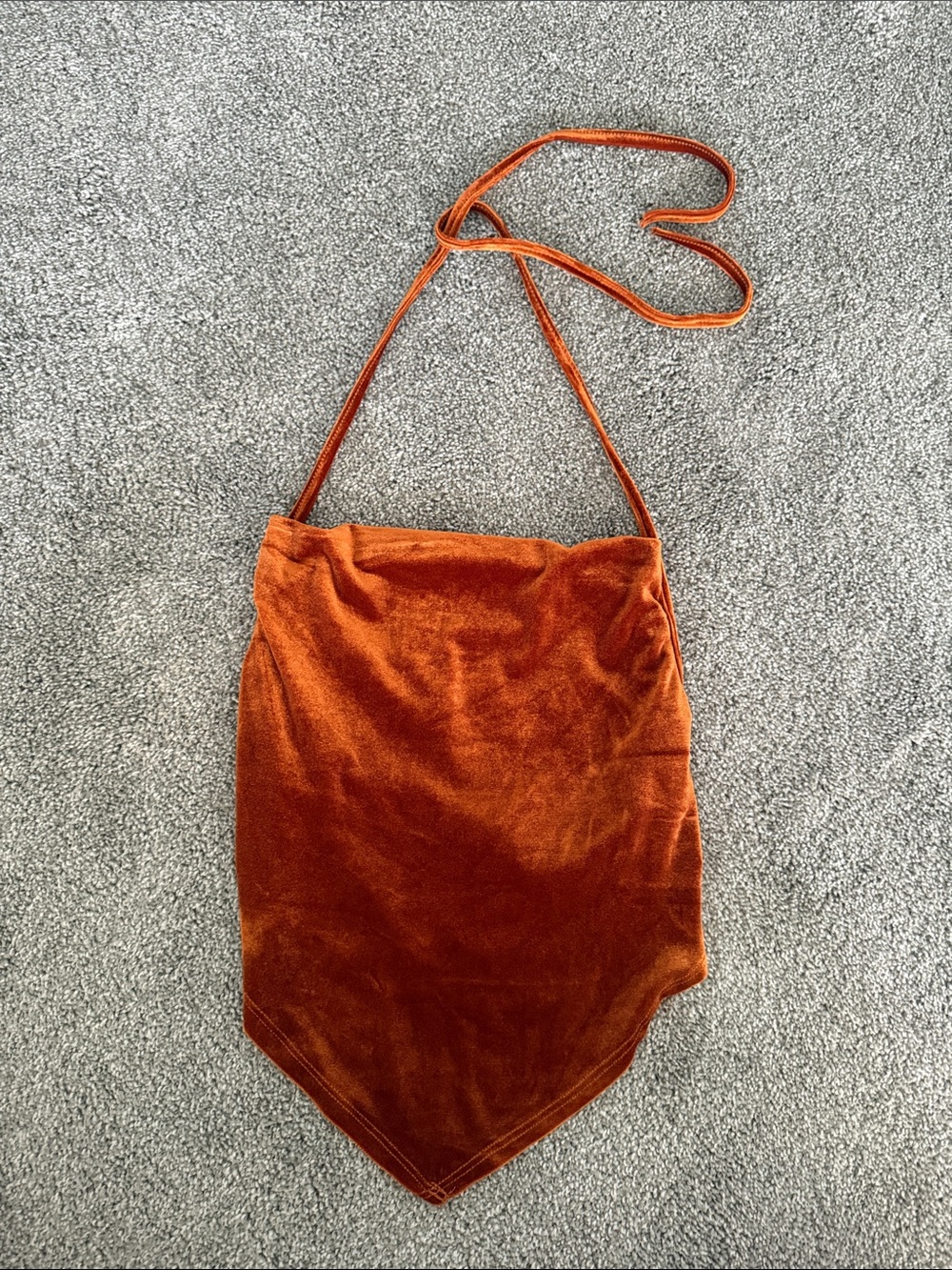 Women’s halter veltet burnt orange